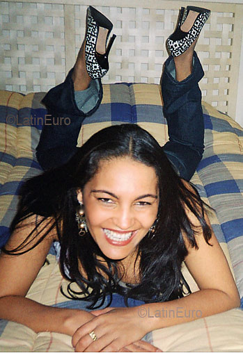 Date this lovely Brazil girl Clara from SERRA B3296