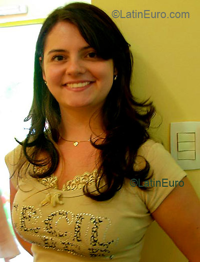 Date this sultry Brazil girl Gisela from SAO CARLOS B3305
