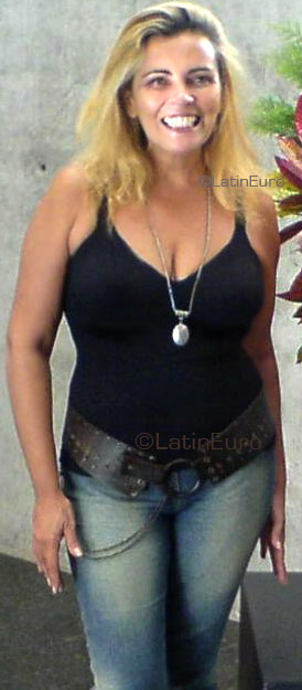 Date this beautiful Brazil girl Lilia from RIO DE JANEIRO B3409