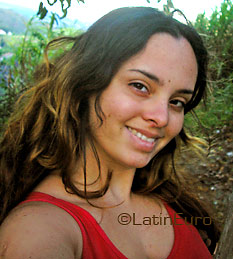 Date this voluptuous Brazil girl Taynara from VOLTA REDONDA B3433