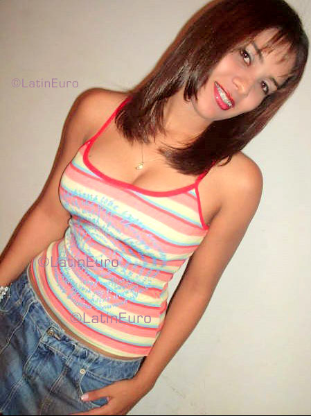 Date this lovely Brazil girl Keila from GOIANIA B3549