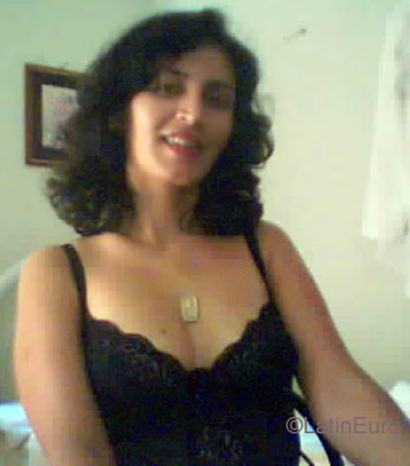 Date this hard body Brazil girl Sara from FLORIANO B3584