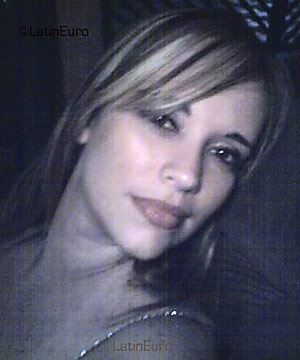 Date this hard body Brazil girl Renata from SANTOS B3633
