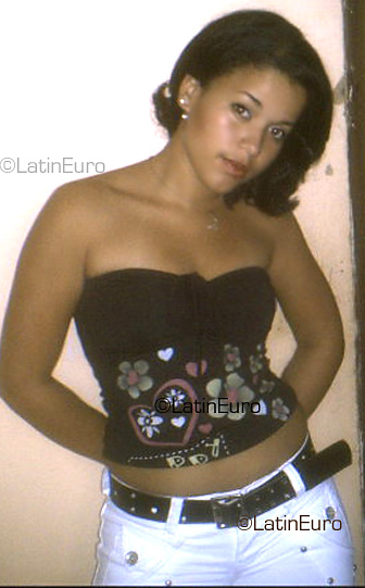 Date this georgeous Brazil girl Rayne from SANTO ANTONIO DO DESCOBERTO B3649