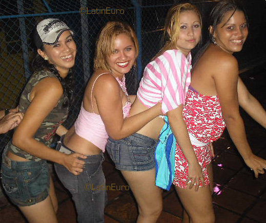 Date this foxy Brazil girl Elida from  B3653