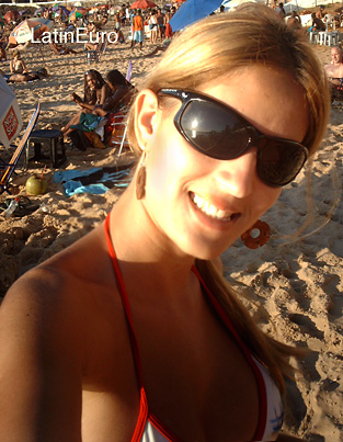 Date this sensual Brazil girl Fernanda from BARUERI B3683