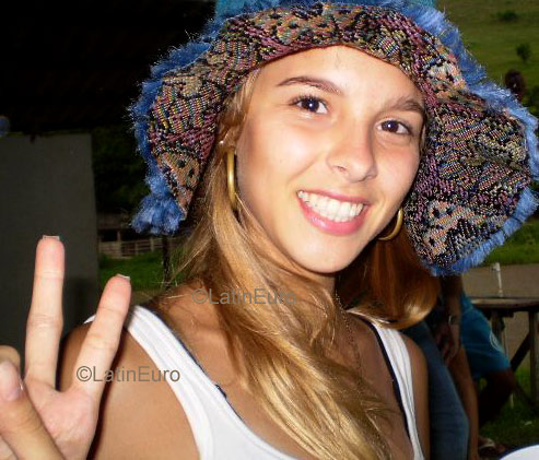 Date this sensual Brazil girl Maria from RIO DE JANEIRO B3705