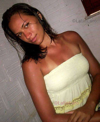 Date this fun Brazil girl Elisabeth from  B3777
