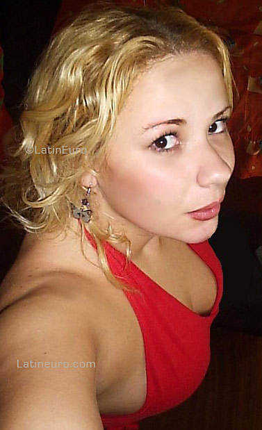 Date this lovely Brazil girl Cristiane from JOINVILLE B3820