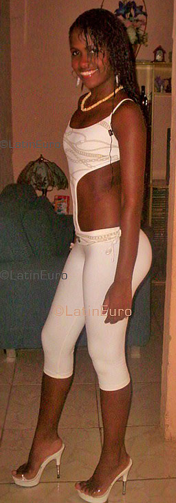 Date this lovely Brazil girl Gleicy from RIO DE JANEIRO B3823