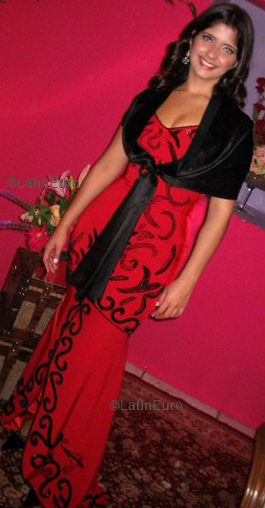 Date this lovely Brazil girl Aline from  B3936