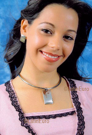 Date this stunning Brazil girl Patricia from APUCARANA B3963