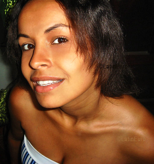 Date this stunning Brazil girl Dannyella from TIETE B3982