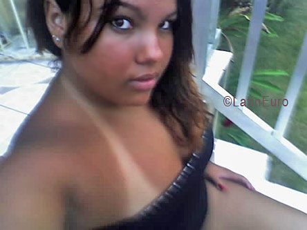 Date this hard body Brazil girl Isabela from  B3986
