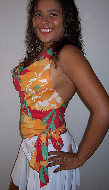 Date this good-looking Brazil girl Paticia from JABOATAO DOS GUARARAPES B4003