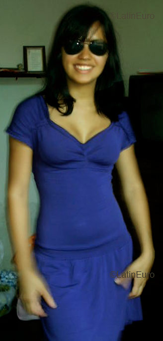 Date this attractive Brazil girl Aurea from BELO HORIZONTE B4047