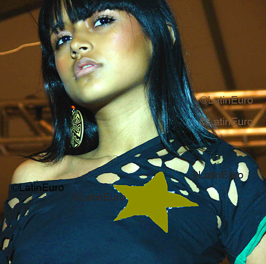 Date this attractive Brazil girl Samantha from BELEM B4050