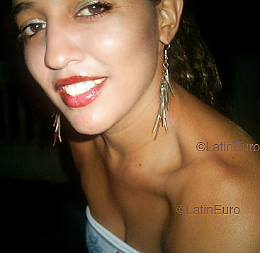 Date this hard body Brazil girl Carla from PIRIPIRI B4069
