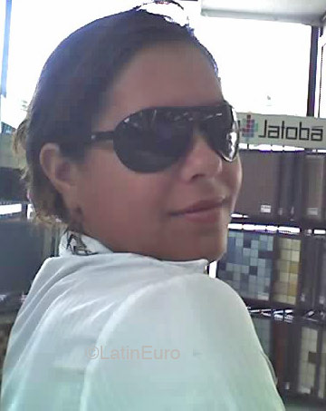 Date this sensual Brazil girl Josy from ATIBAIA B4126