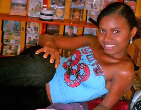 Date this good-looking Brazil girl Maria from BACABAL B4189