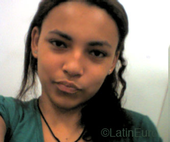 Date this athletic Brazil girl Ana from RONDONOPOLIS B4205