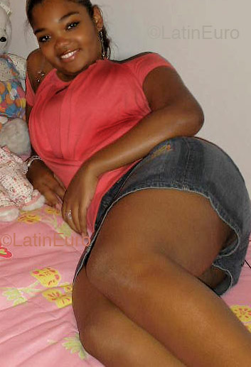 Date this stunning Brazil girl Aline from RIO DE JANEIRO B4217