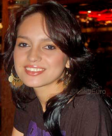 Date this happy Brazil girl Veronica from MANAUS B4252