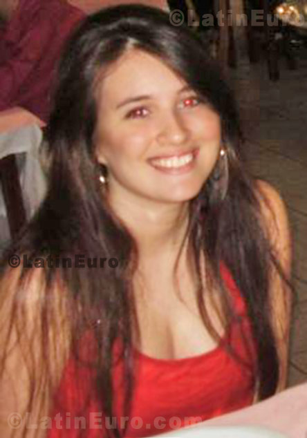 Date this fun Brazil girl Heloisa from Goiania B429