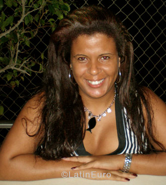 Date this hard body Brazil girl Roberta from RIO DE JANEIRO B4317