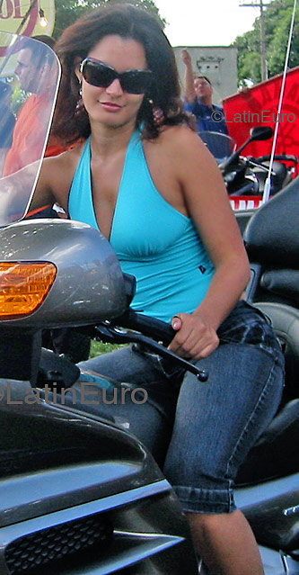 Date this lovely Brazil girl Roberta from FRANCA B4352