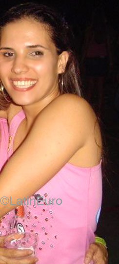 Date this attractive Brazil girl Sarah from LINHARES B4386