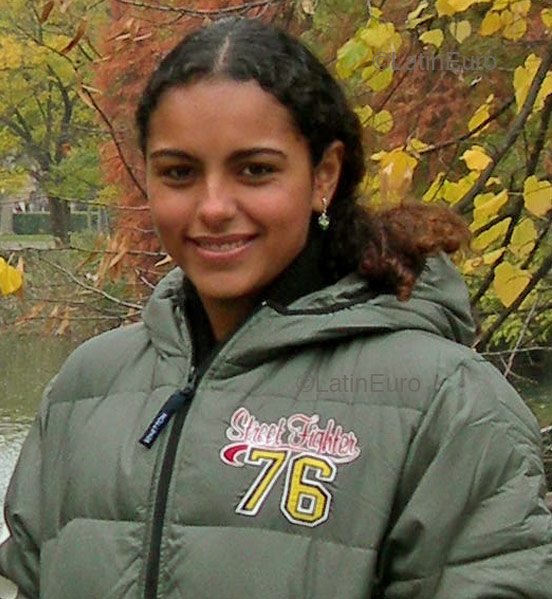 Date this stunning Brazil girl Vanessa- from FORTALEZA B4497