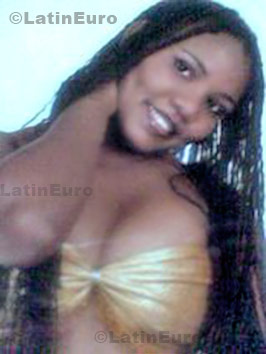 Date this lovely Brazil girl Ione from GOVERNADOR VALADARES B452