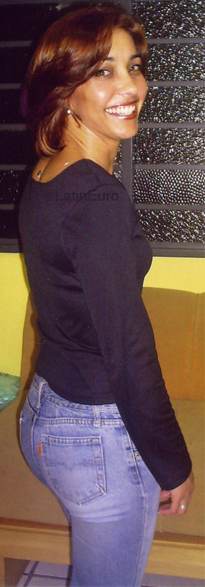 Date this fun Brazil girl Teresinha from CURITIBA B4574