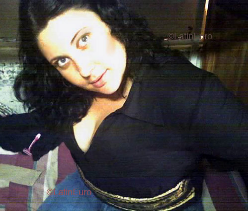 Date this attractive Brazil girl Angela from MANDAGUARI B4619