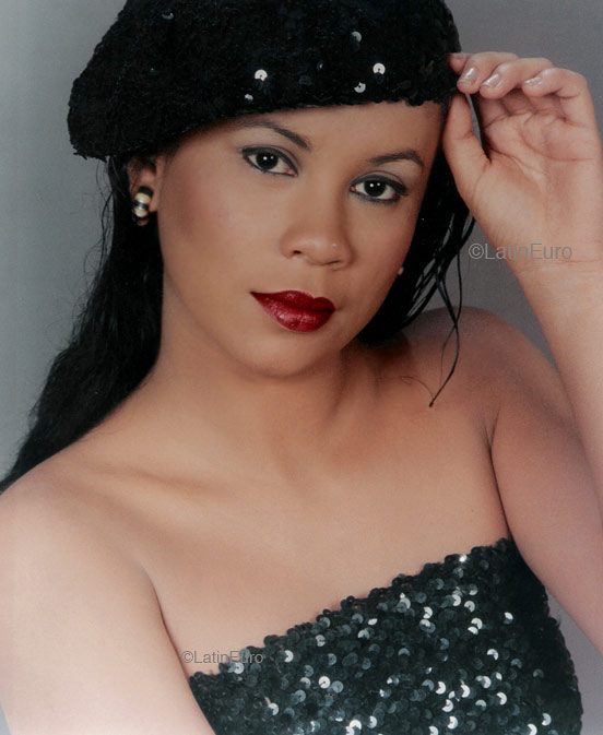 Date this happy Brazil girl Tayna from MANAUS B4701