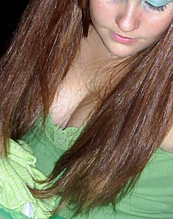 Date this young Brazil girl Marianne from RIO DE JANEIRO B4736