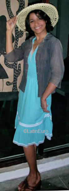Date this pretty Brazil girl Lica from FEIRA DE SANTANA B4778