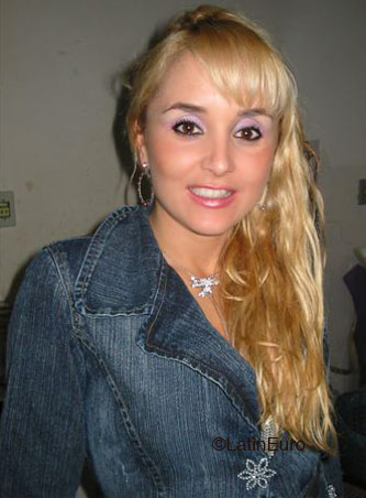 Date this sensual Brazil girl Keila from JARDIM B4792