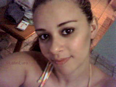 Date this gorgeous Brazil girl Thais from PERUIBE B4843