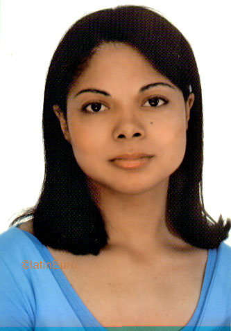 Date this stunning Brazil girl Gelcina from CURITIBA B4851