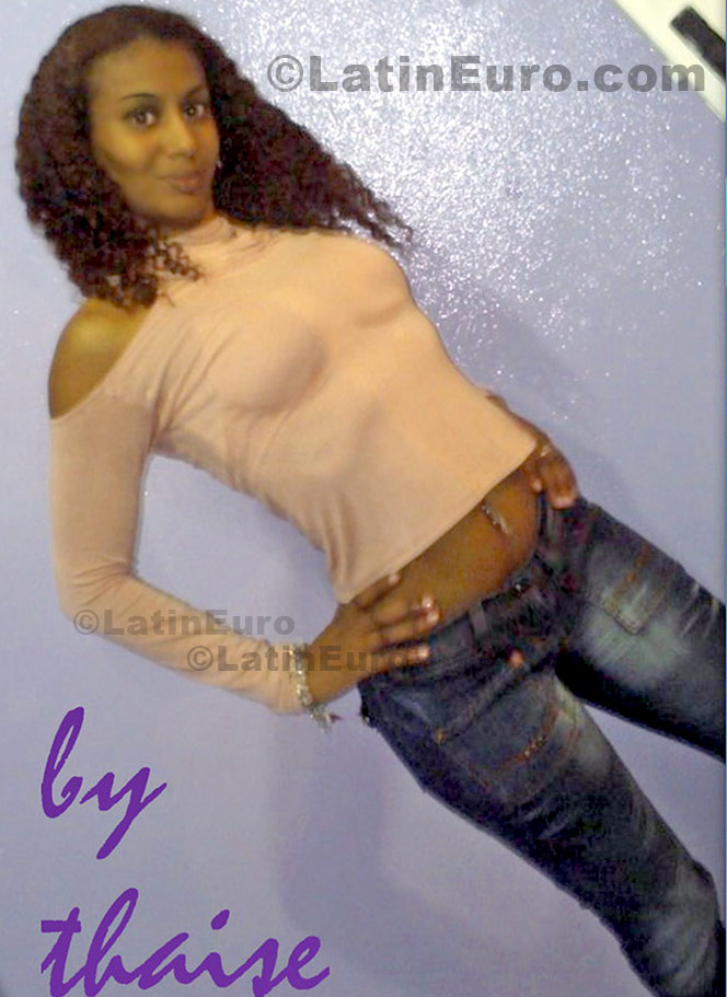 Date this hard body Brazil girl Taise from Porto Alegre B486