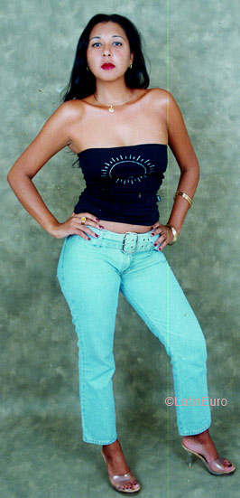 Date this happy Brazil girl Patricia from GOIANIA B4894