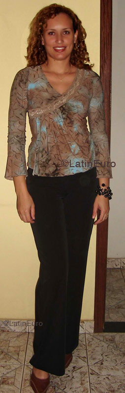 Date this exotic Brazil girl Claudineia from IPATINGA B4951