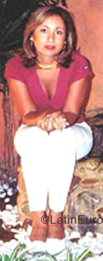 Date this attractive Brazil girl Themis from CURITIBA B4982
