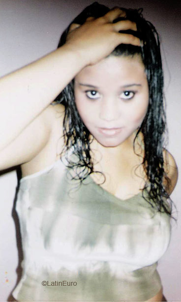 Date this pretty Brazil girl Aline from SAO PAULO B5120