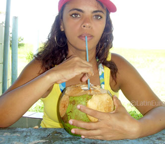 Date this sultry Brazil girl Alexandra from RECIFE B5150