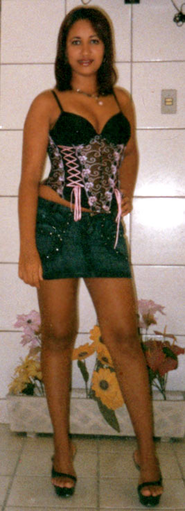 Date this nice looking Brazil girl Maria from RECIFE B5211