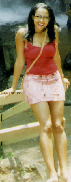 Date this stunning Brazil girl Adelaine from CUIABA B5246