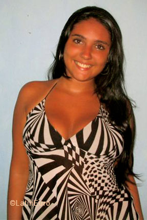 Date this attractive Brazil girl Leilane from SAO SEBASTIAO B5415